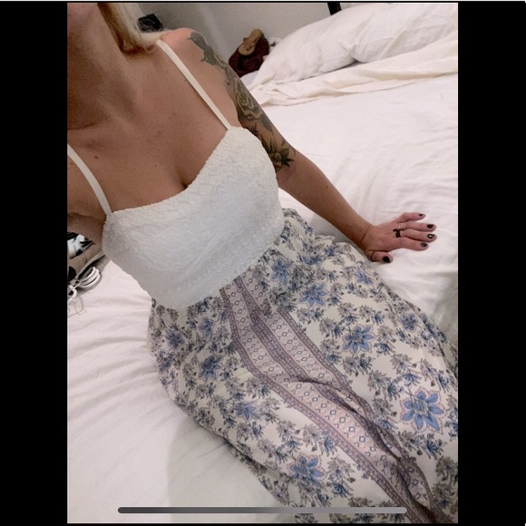 Spaghetti strap built in bra long sundress - Picture 4 of 5